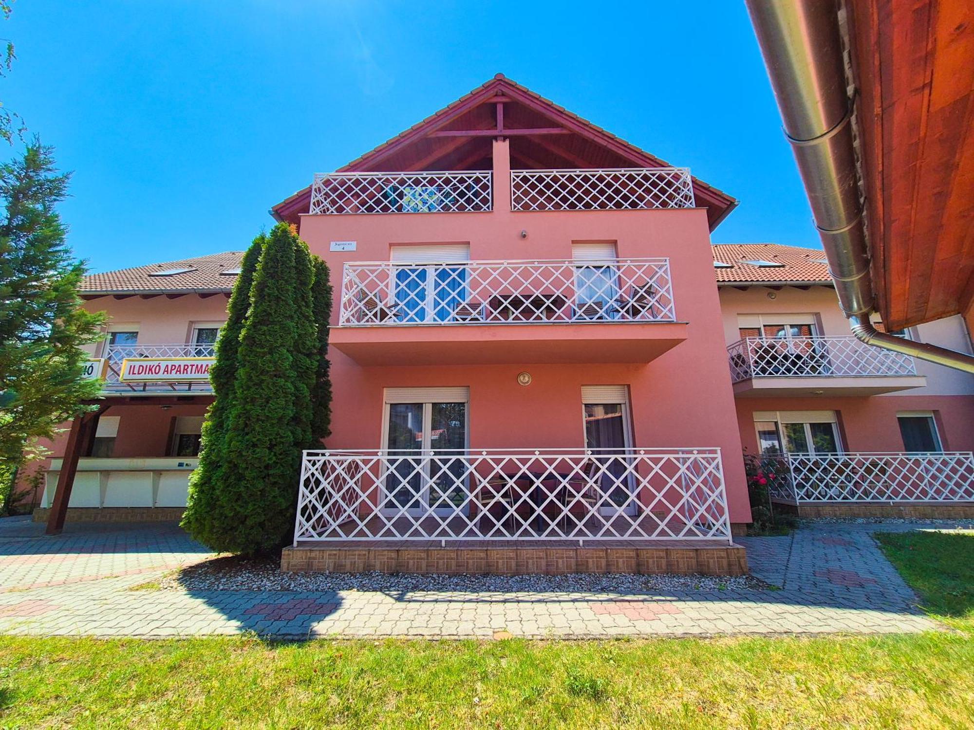 Ildiko Apartmanhaz 자르마디 외부 사진