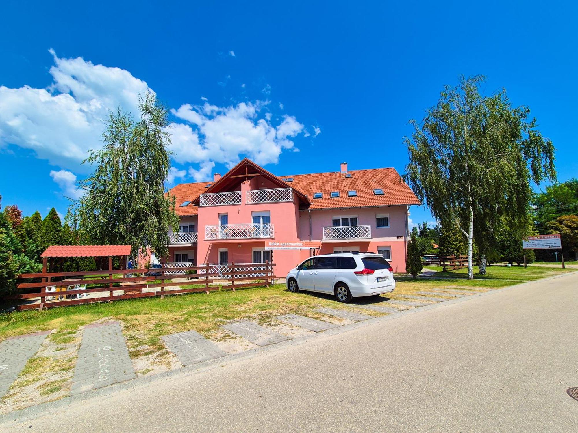 Ildiko Apartmanhaz 자르마디 외부 사진