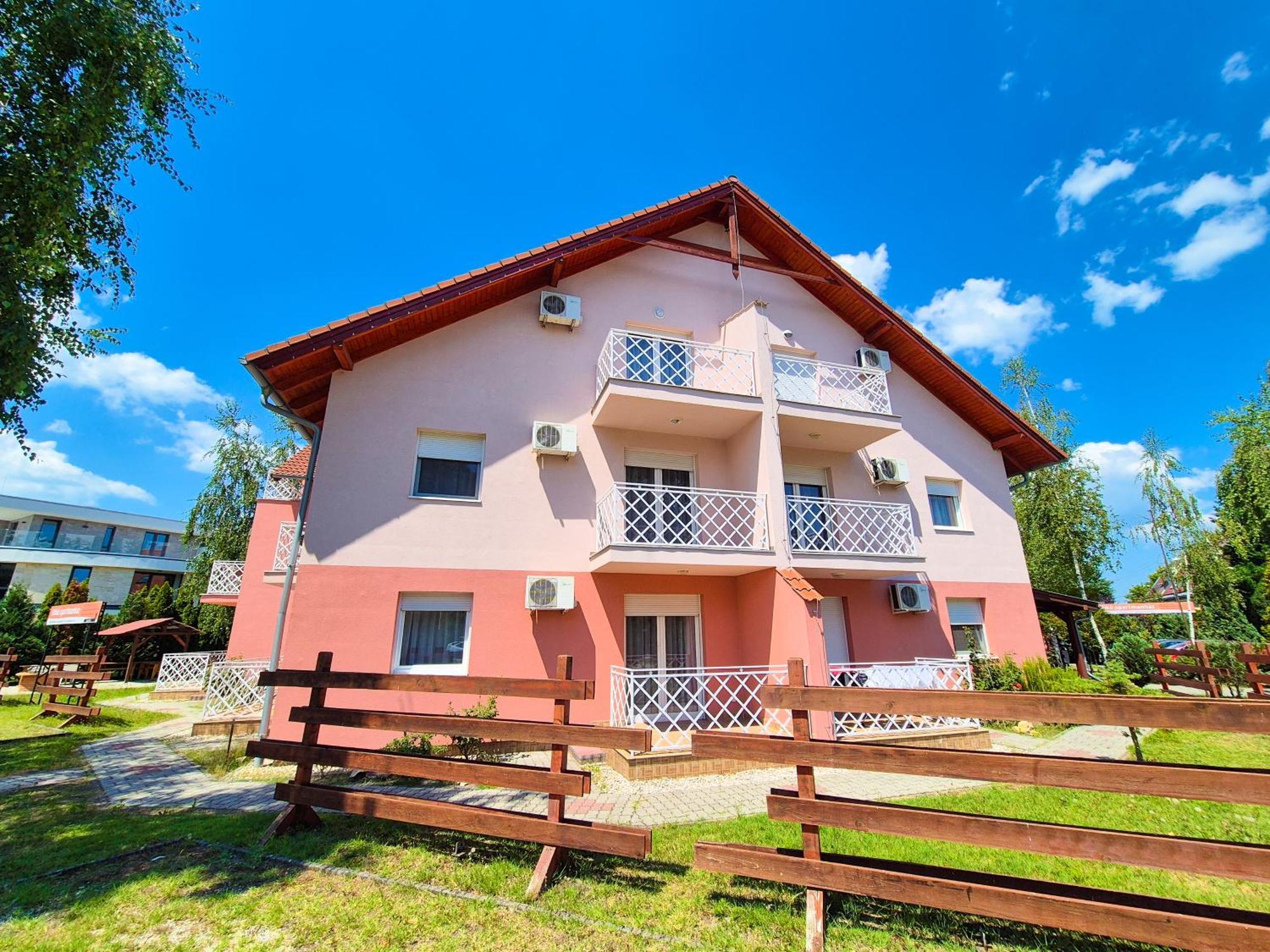 Ildiko Apartmanhaz 자르마디 외부 사진